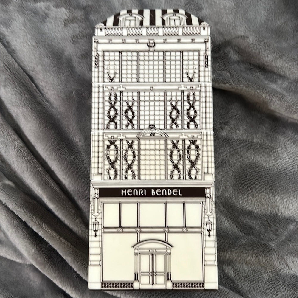 Henri Bendel trinket box